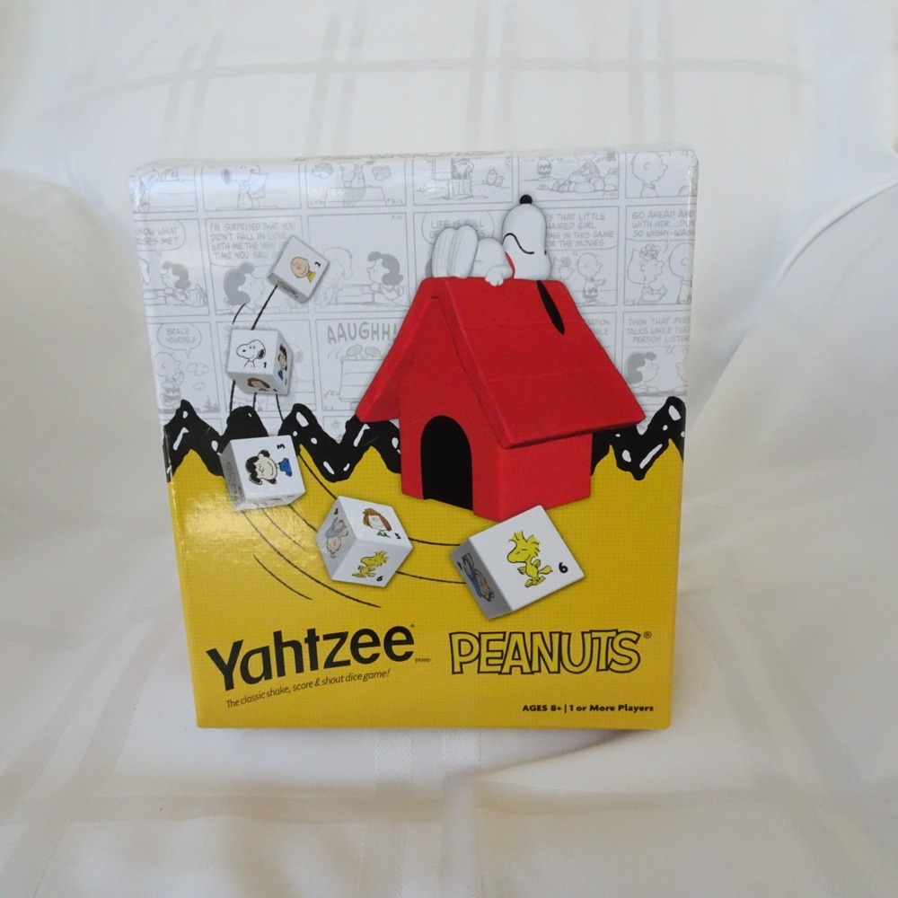 Yahtzee - Peanuts Edition-NEW‎